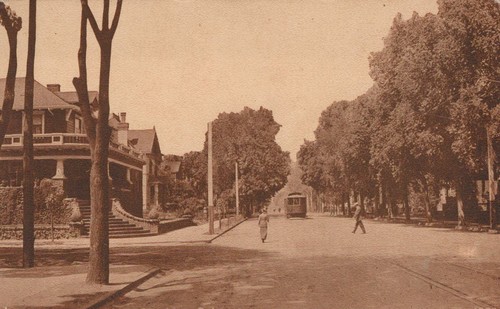Early 1900s streetcar - early,